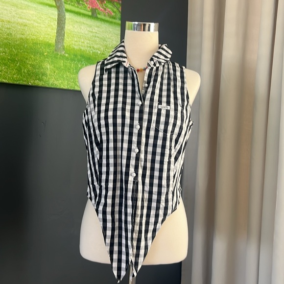 Guess Jeans checkered gingham tie front top - Picture 7 of 10